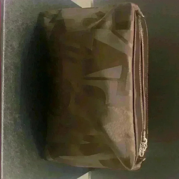 Ferragamo Canvas Nylon & Leather Cosmetic Pouch Vintage - Picture 4 of 6